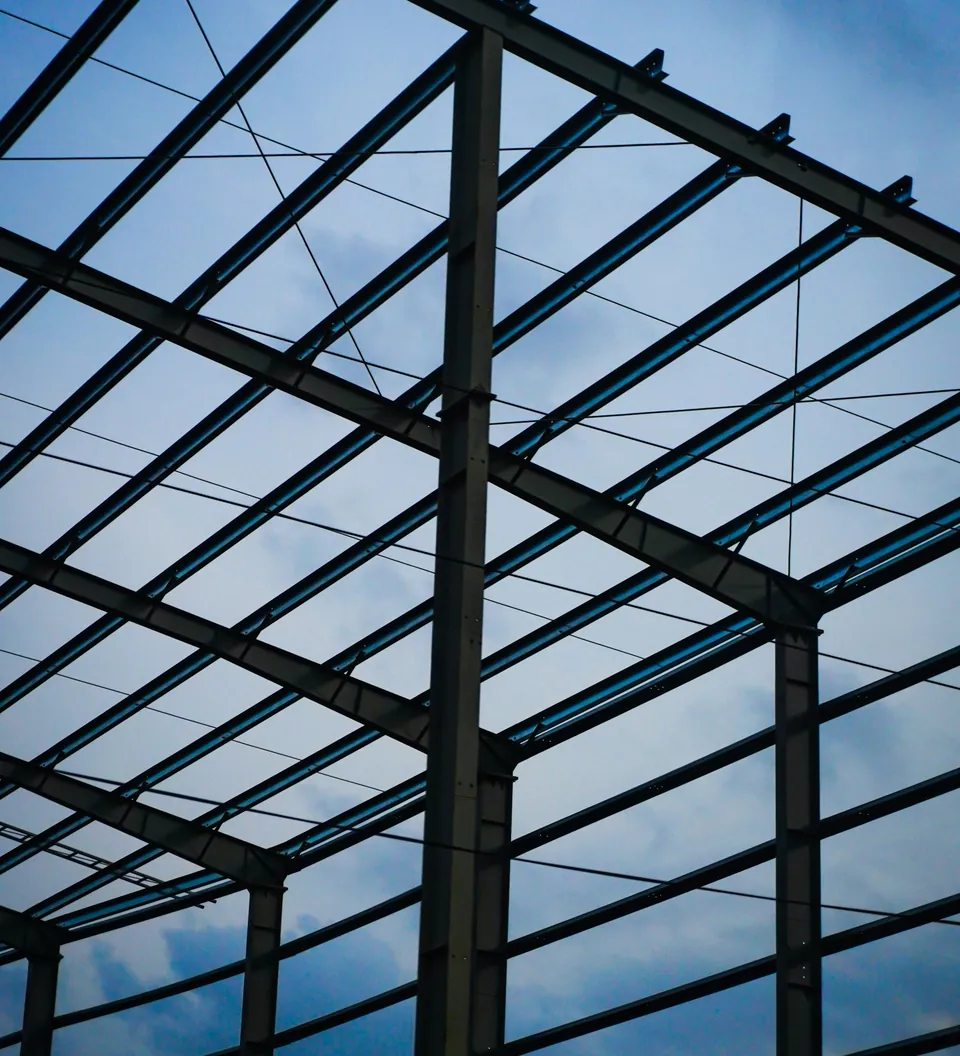 Altillos metálicos en Independencia Estructura de acero de un edificio en construcción